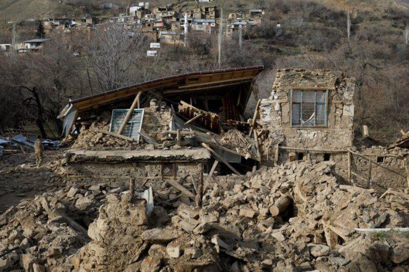 خبرنگاران یونان با زلزله زدگان ایران ابراز همدردی کرد