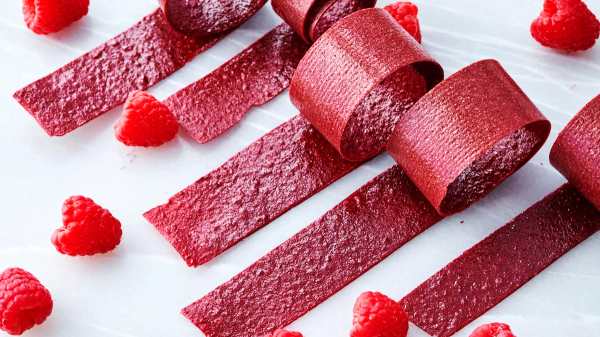 طرز تهیه لواشک تمشک در خانه با فر